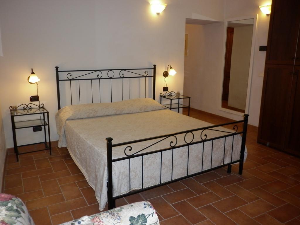 Podere Le Grotte San Gimignano Cameră foto