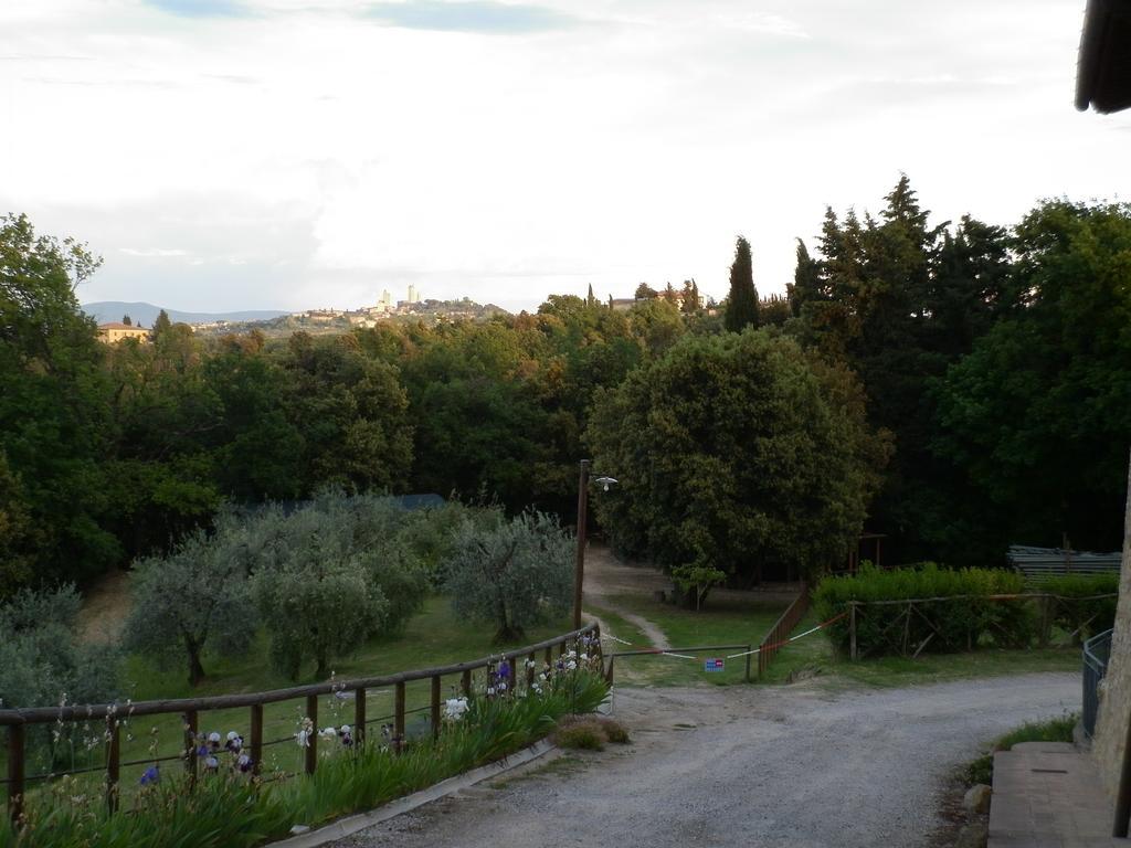 Podere Le Grotte San Gimignano Exterior foto